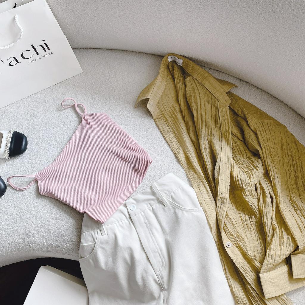 SET 3 MÓN KEM HỒNG: ÁO SƠ MI XƯỢC KEM ĐẬM + ÁO LÓT 2 DÂY HỒNG + CHÂN VÁY TRẮNG TƯA (TH)