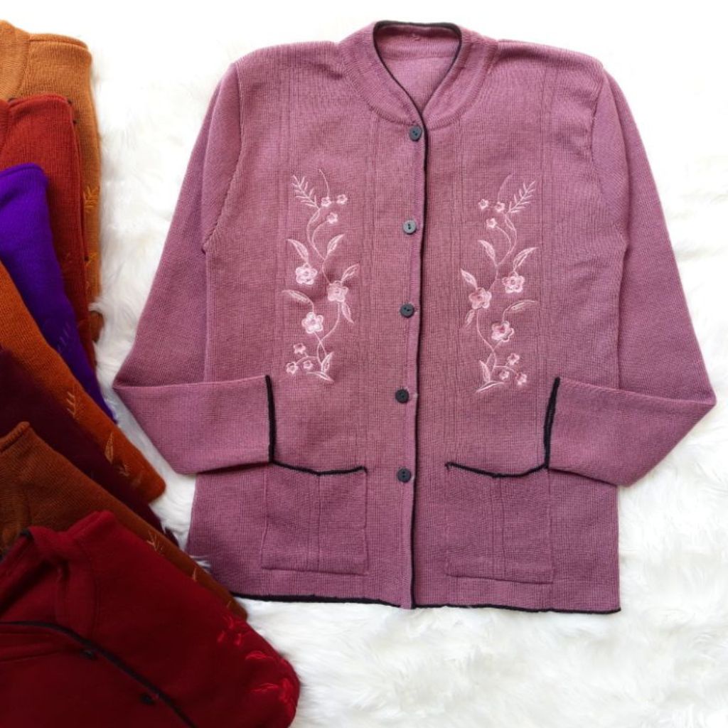 Áo Len Thêu Hoa Mai Cài Cúc Cho Bà Các Mẹ