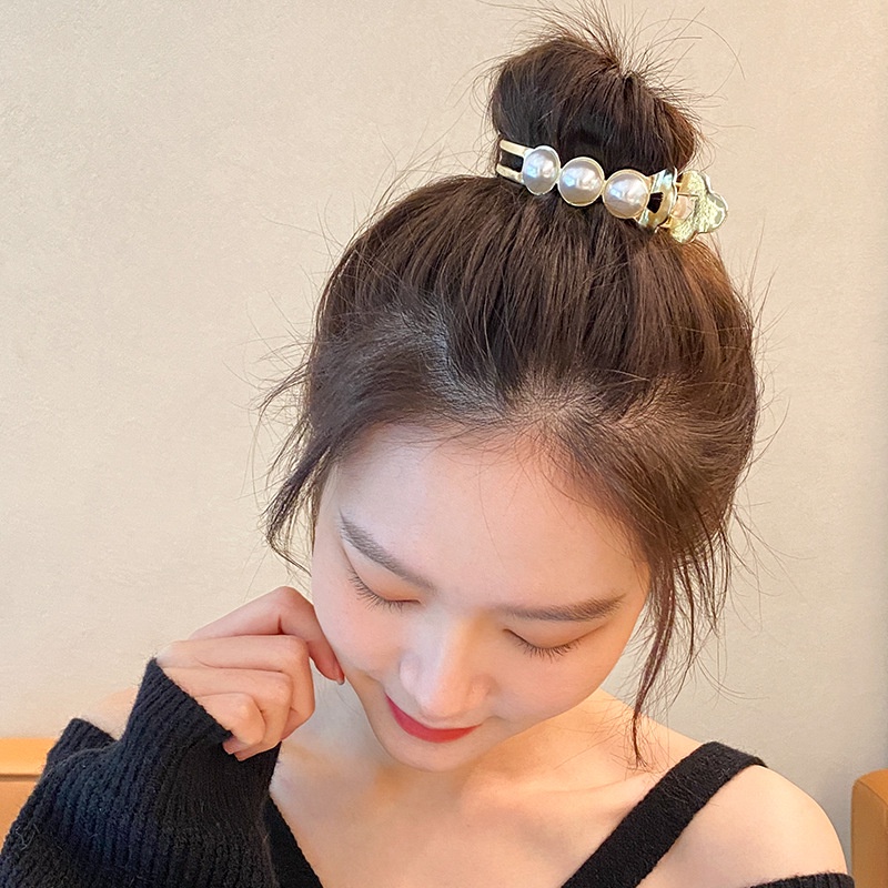 Kẹp Tóc Hình Cá Mập Đính Ngọc Trai Giả Bằng Kim Loại Thời Trang Thu Đông 2022 Cho Nữ