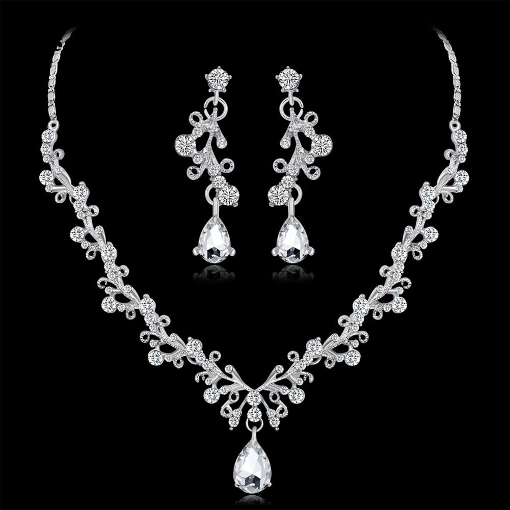 Bộ dây chuyền + bông tai hình giọt nước đính đá sang trọng