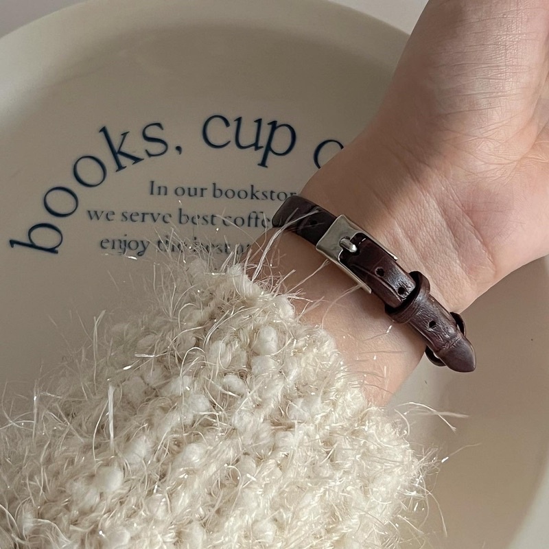 Đồng hồ dây da nữ Gogoey kiểu dáng nhẹ nhàng, thanh lịch