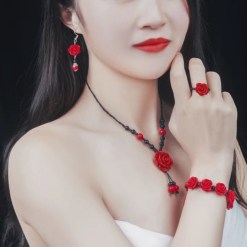 ❁¤☍Yêu xa Sơn mài chạm khắc ba chiều Hoa hồng vòng tay cổ 925 Bạc móc Bông tai Nhẫn Nữ Trang sức Đỏ Trung Quốc Z53