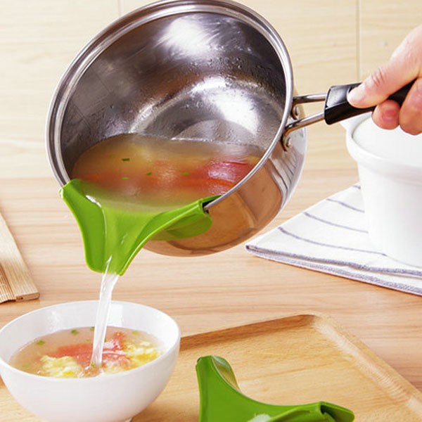 [HÀNG CÓ SẴN] Miếng silicon rót nước từ nồi gắn nồi giúp đổ canh súp chống tràn