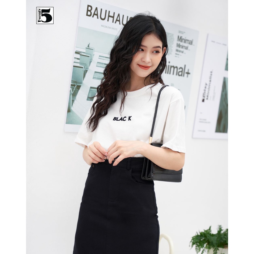 Áo thun nữ cổ tròn dáng rộng tay lỡ thêu hình chất cotton mịn Twentyfive 4013