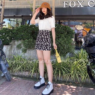 Set pull trắng + chân váy hoa cúc