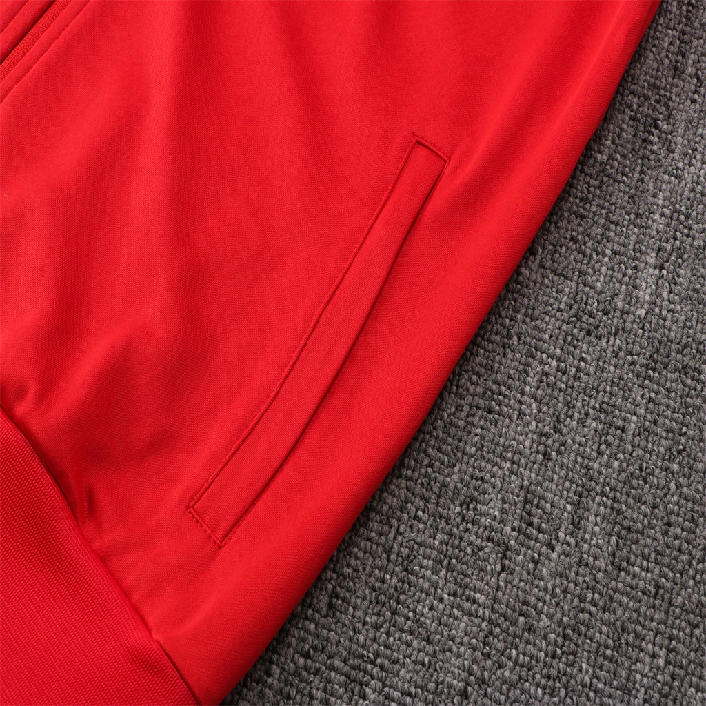 Áo khoác bóng đá MU 21-22 màu đỏ thời trang