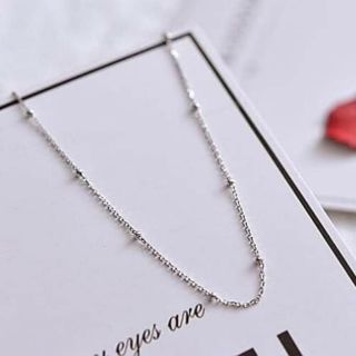 Dây chuyền bi bạc cho chị em nhé !
