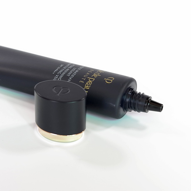 Kem Lót Trang Điểm Cle De Peau CPB Dạng Ống Dài Che Phủ Lỗ Chân Lông Vô Hình 38ml