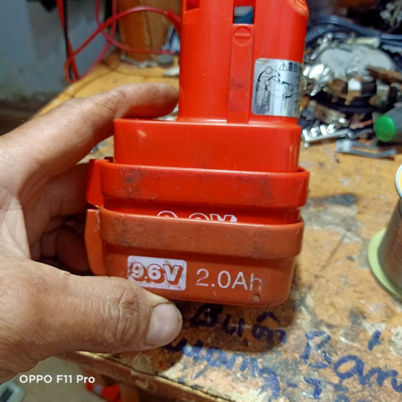 Pin đóng máy makita 9v6