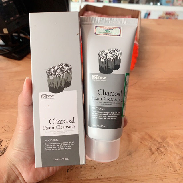 Sửa rửa mặt benew than hoạt tính