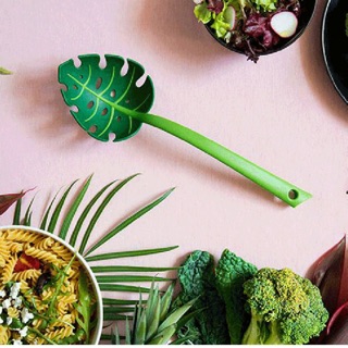 Vá muôi hình chiếc lá vớt rau củ quả