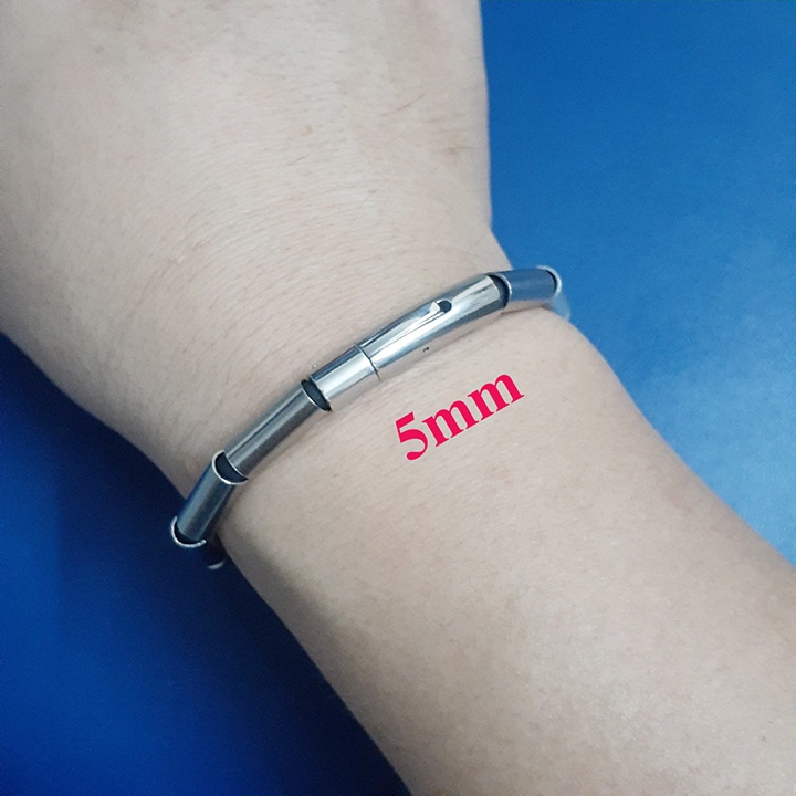 Vòng tay cao su 5mm khóa gài vip bọc full khoen inox trơn vô cùng đẳng cấp