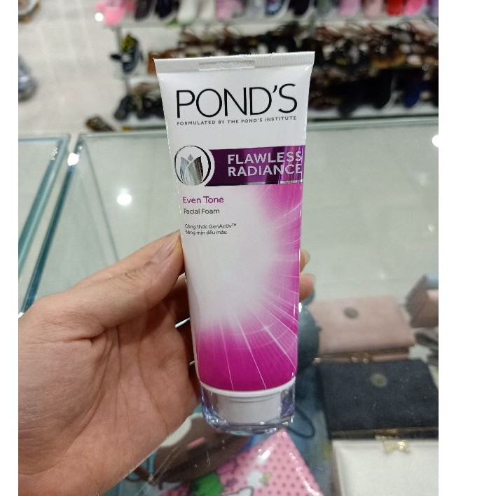 Sữa rửa mặt Pond's trắng da cao cấp 100g