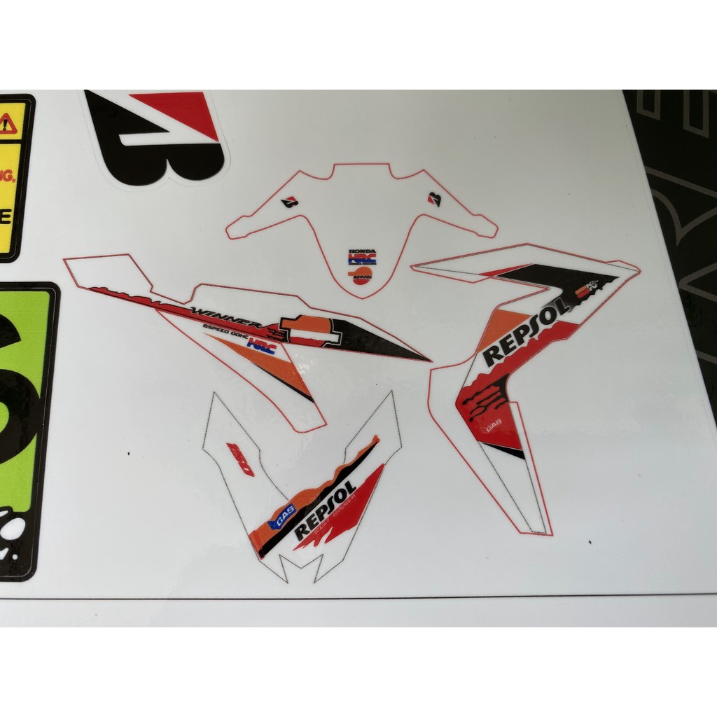 Tem rời winner repsol dan xe trắng