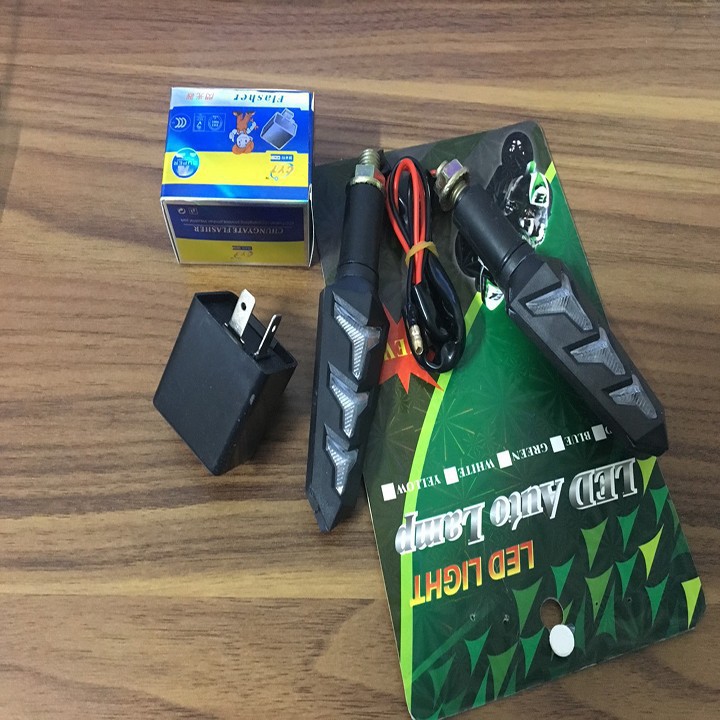 1 Đôi Đèn Xi nhan LED kiểu Ferrari F1 chạy hiệu ứng cho Exciter 150. Đèn LED Xi nhan hình mũi tên  - DXND