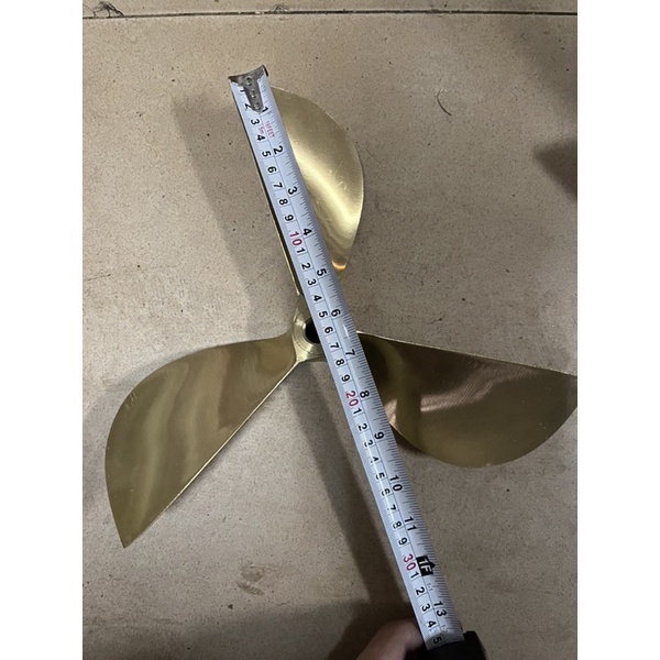 Chân vịt thau 3 tấc 2 chân vịt đồng thau 3 cánh chạy trái