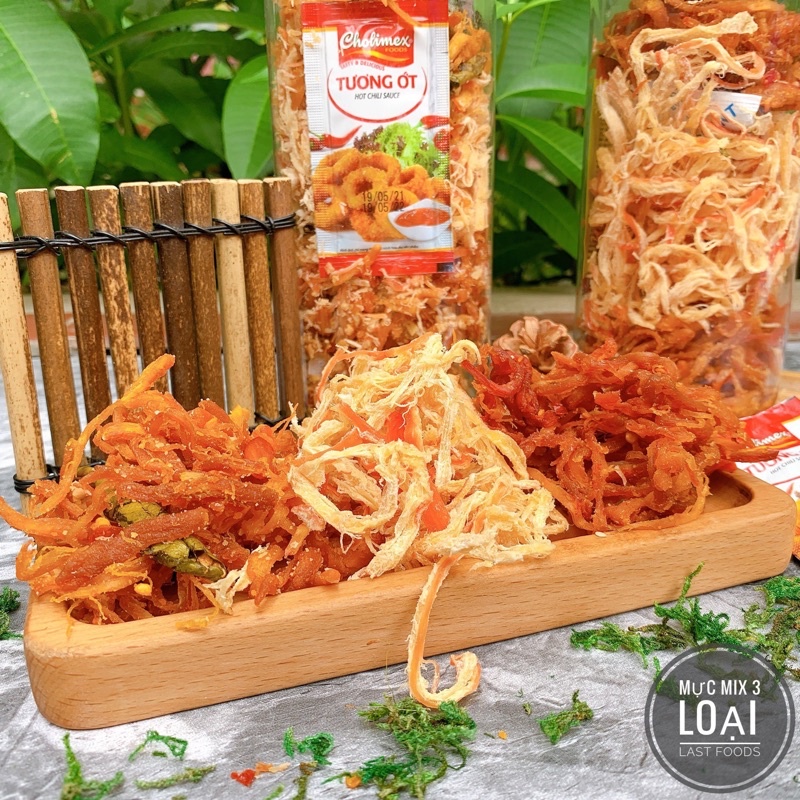 Khô mực mix 3 loại (mực hấp dừa, khô mực lá chanh, mực gia vị cay nhẹ) Yumyum hũ pet 300g Đồ ăn vặt HÀ Nội