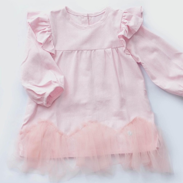 Lamm Váy linen hồng phấn phối voan bèo vai tay dài