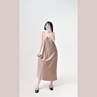 Đầm midi pho lụa 2 dây xẻ tà