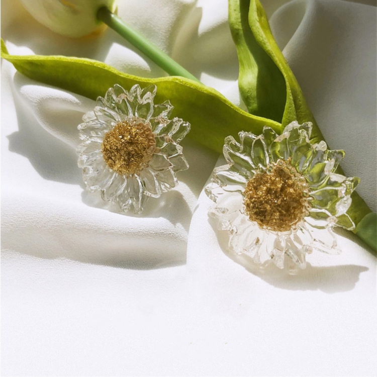 Bông Tai Mạ Bạc 925 Hình Hoa Cúc Trong Suốt Xinh Xắn