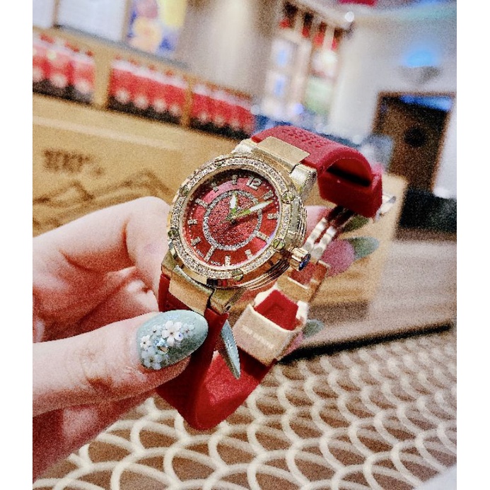 Đồng hồ nữ cao cấp 𝓢𝓪𝓵𝓿𝓪𝓽𝓸𝓻𝓮 𝓕𝓮𝓻𝓻𝓪𝓰𝓪𝓶𝓸