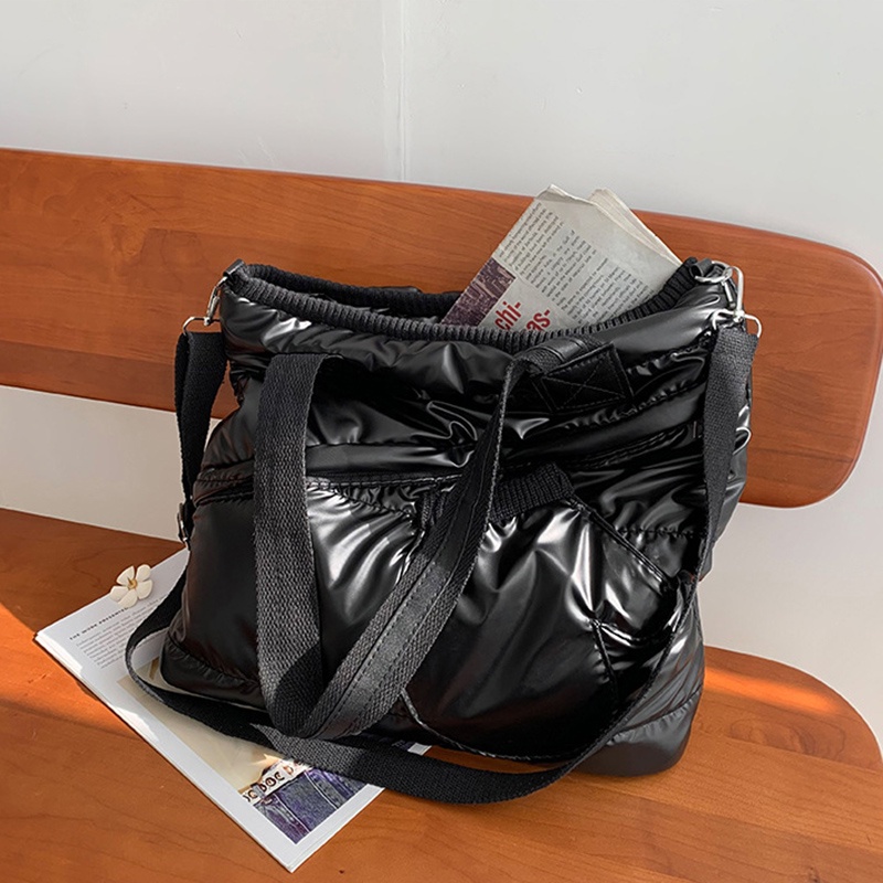 Ielgy Túi Đeo Chéo Màu Đen Thời Trang Hàn Quốc