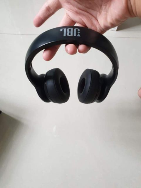 Tai nghe bluetooth JBL everest 300