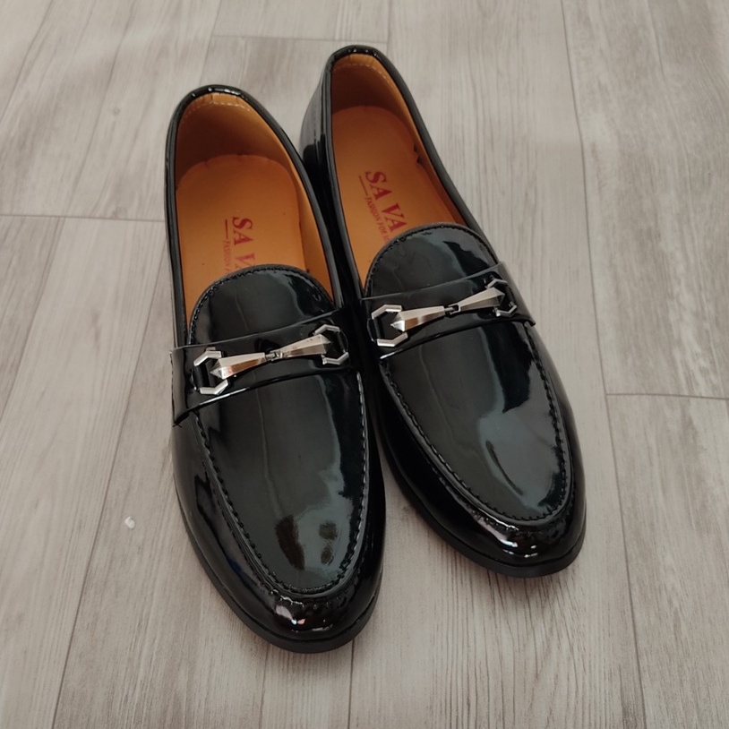 Giày tây nam công sở thời trang Dio mẫu mới trơn khóa kim loại