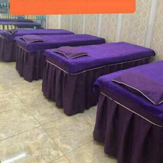 Ga trần bông spa tặng kèm vỏ gối đồng màu.