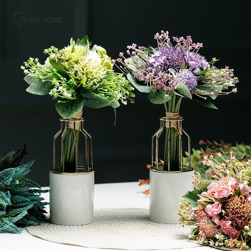 Chậu Hoa Bằng Kim Loại Thiết Kế Sáng Tạo