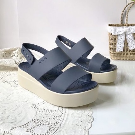 Sandal Cross Nữ Brooklyn Low Wedge Đế Cao 5P Nhiều Màu