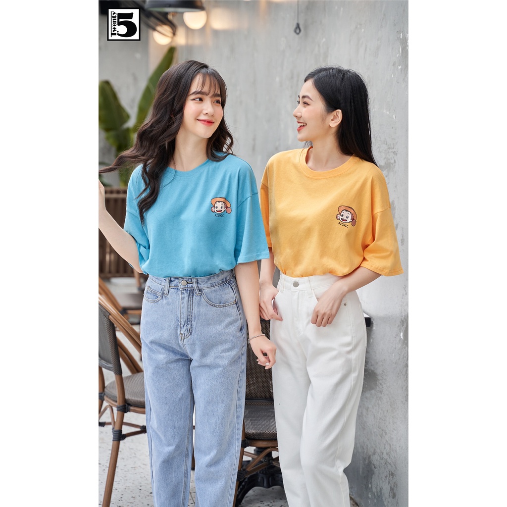 Áo thun nữ dáng suông rộng cotton mịn in hình mặt cô gái chữ picnic Twentyfive 3771
