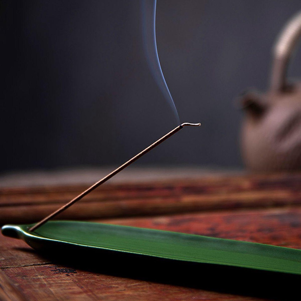 Giá Đỡ Trầm Hương Bằng Sứ Đa Năng Tiện Dụng