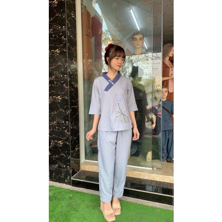bộ nữ đi chùa .1 nút thêu vải kate