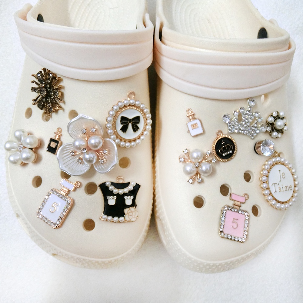 Phụ kiện trang trí giày crocs DIY có khóa kẹp hình hoa vương miện ngọc trai kim cương dễ thương