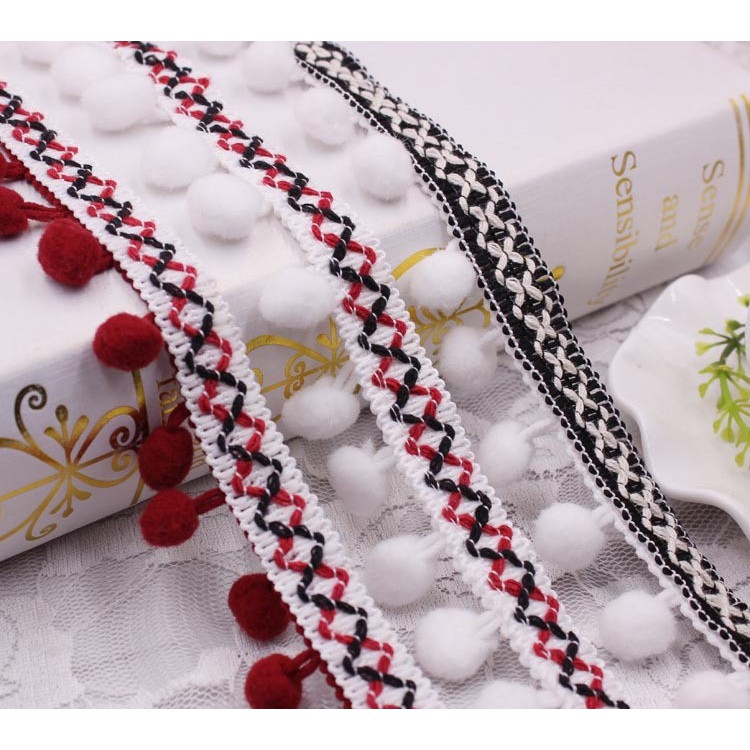 Dải dây tua rua hạt pom pom nhiều màu sắc