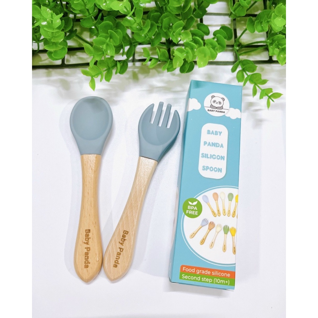 Bộ thìa dĩa cho bé tập xúc bằng silicon tay cầm bằng gỗ Baby Panda - D95