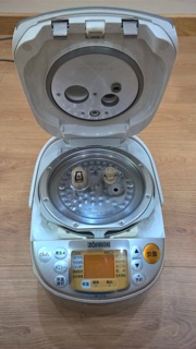 Nồi cơm điện nhật Zojirushi NP-JF10
