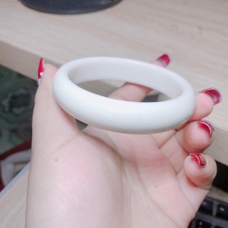 Vòng tay bản liền đá ngọc serpentin trắng Yên Bái