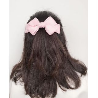 Kẹp tóc ngang nơ lỗ ở viền