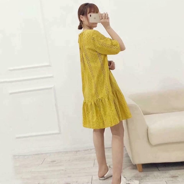 Váy xuông ren