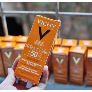Kem chống nắng Vichy Pháp