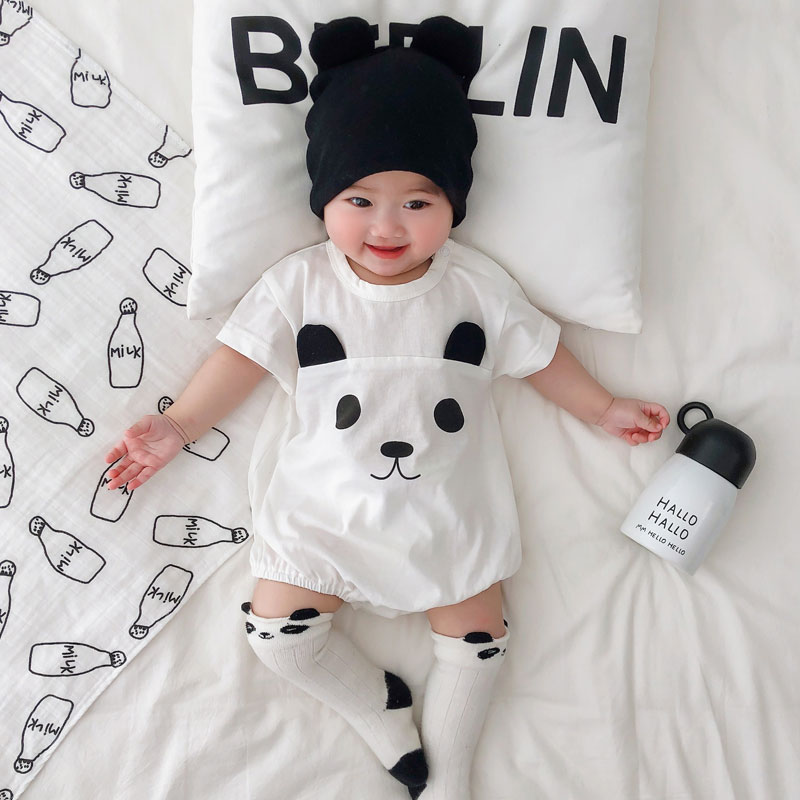 Áo liền quần tay ngắn màu trắng kiểu dáng xinh xắn dành cho bé