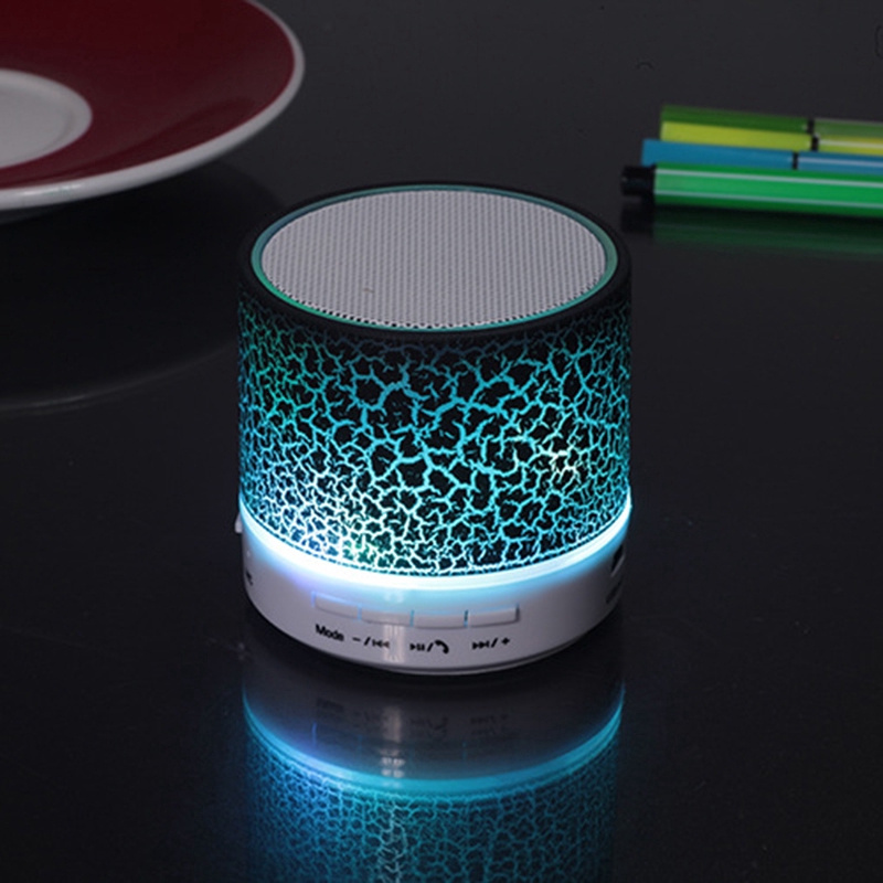 Loa bluetooth mini không dây tích hợp đèn LED đẹp mắt cho xe hơi