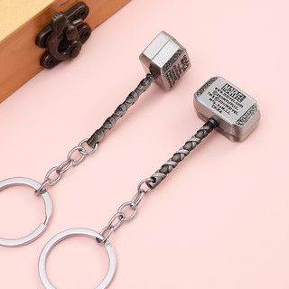 Móc khóa kim loại búa thần Thor.