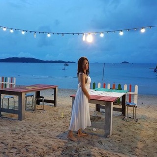 Maxi trắng nơ lưng dáng lửng cực yêu