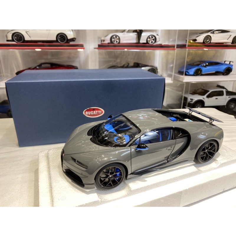 Xe mô hình Bugatti Chiron,tỷ lệ 1/18 AutoArt