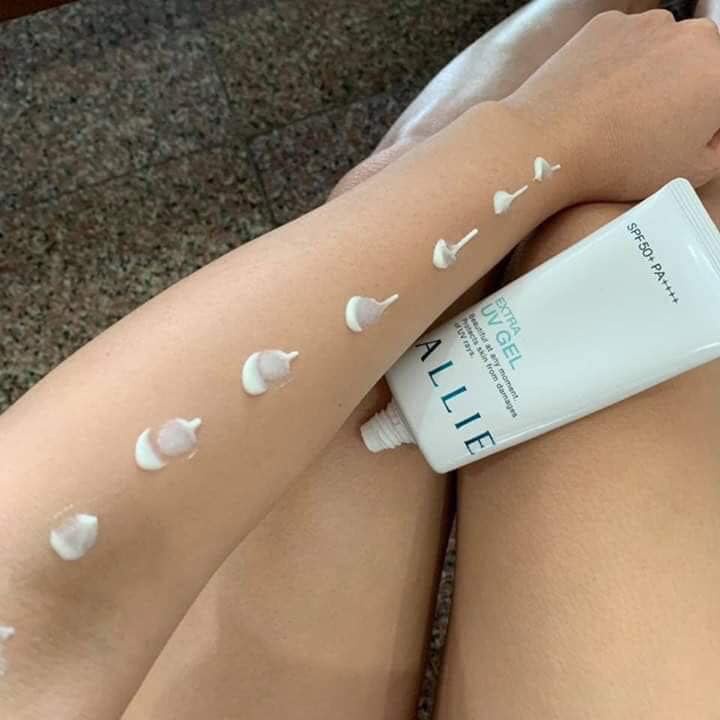 KEM CHỐNG NẮNG ALLIE KANEBO Nhật Bản MOISTURE GEL SPF50 PA+++