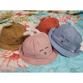 Mũ em bé híp mắt cười có sừng -shophn