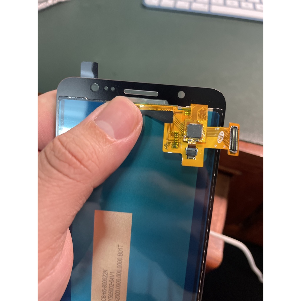 Màn Hình Samsung J510 J5 2016 Tặng Kèm Bộ Sửa 8 Trong 1 Và Keo Dán Màn